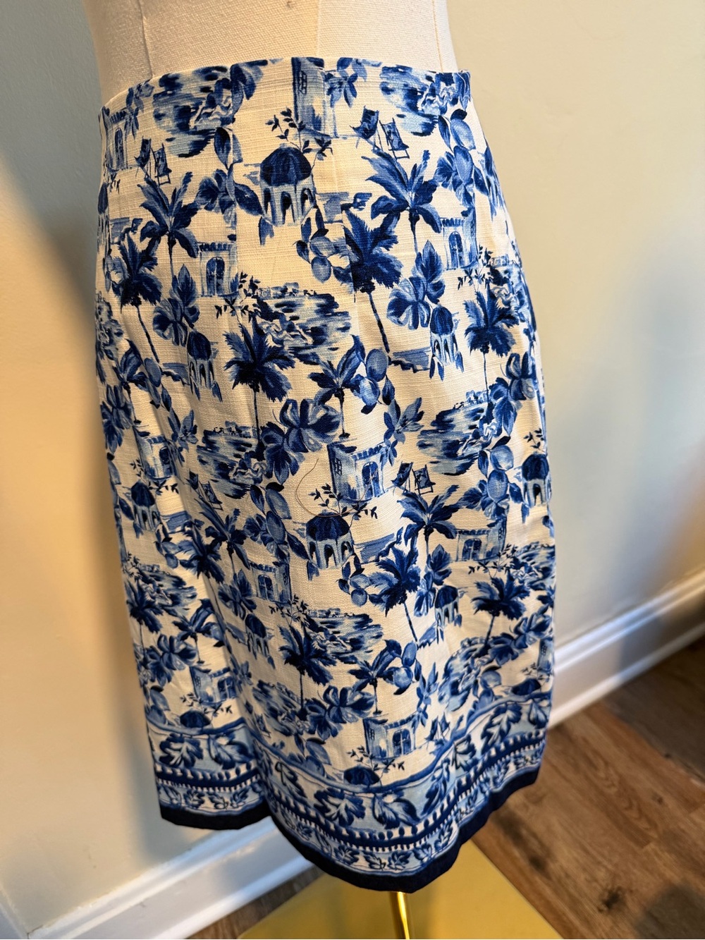 LOFT White and Blue Tropical Print Pencil Skirt - Picture 5 of 6